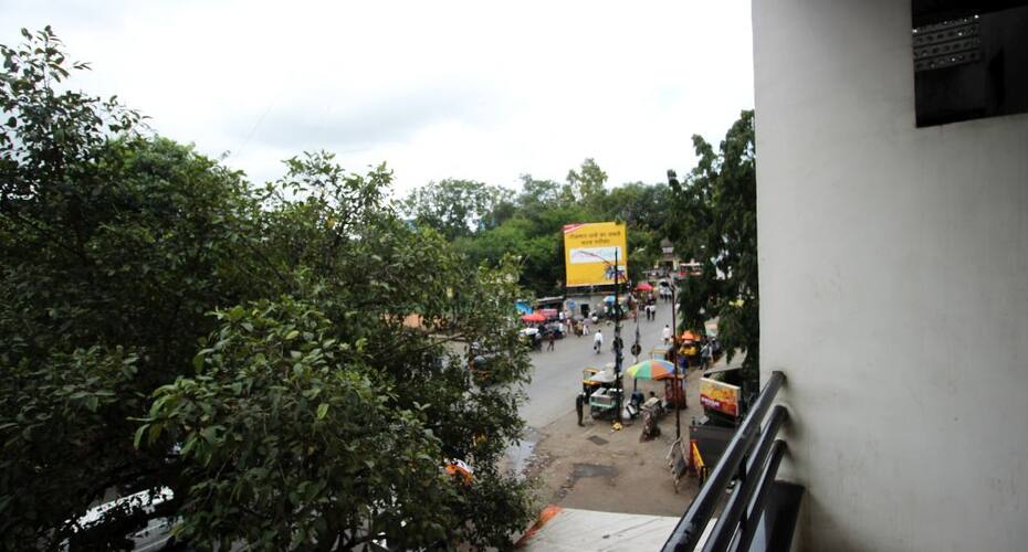 Hotel Safari, Pune 2